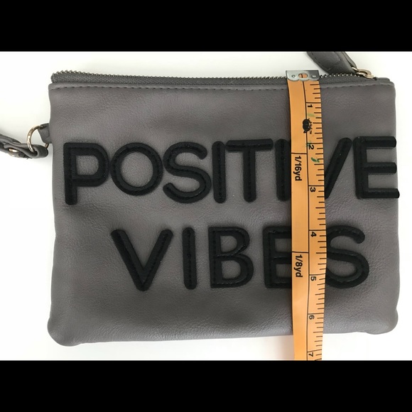 Positive Vibes wristlet - Picture 5 of 8